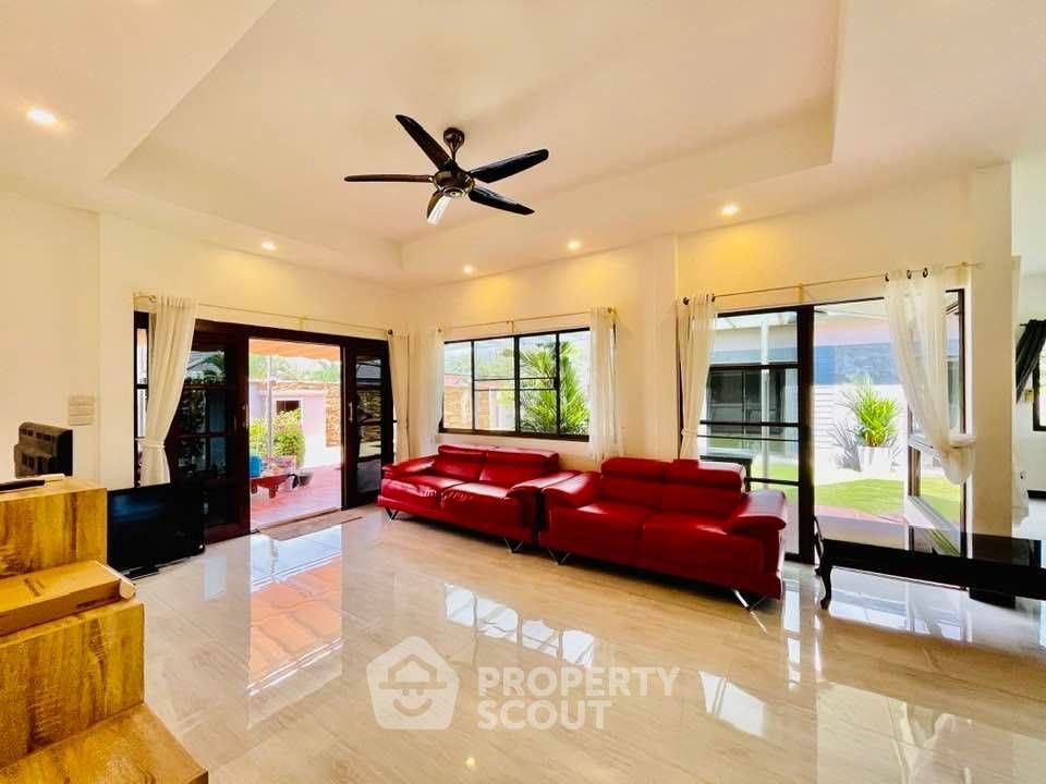 3 Bedroom Villa For Rent In Nong Prue, Chon Buri