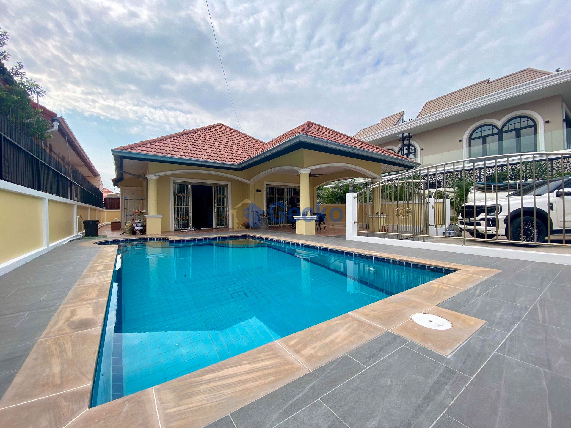3 Bedroom House For Rent In Nong Prue, Chon Buri