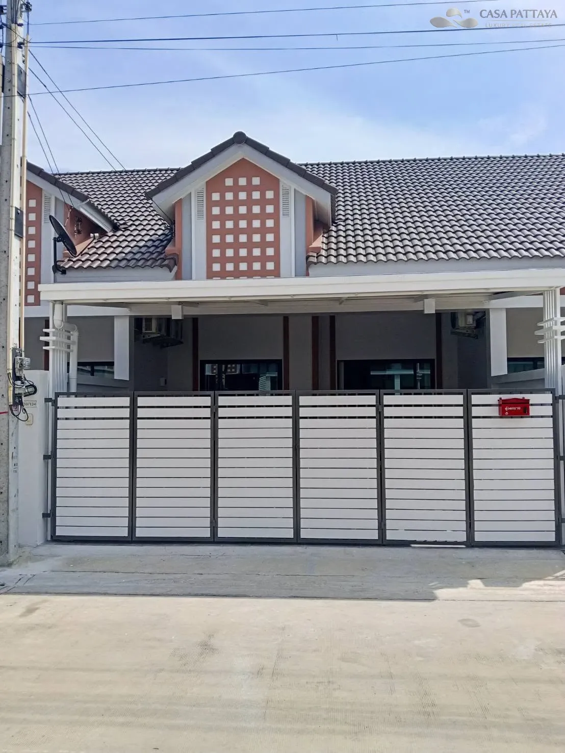 2 Bedroom Townhouse For Rent In Nong Prue, Chon Buri