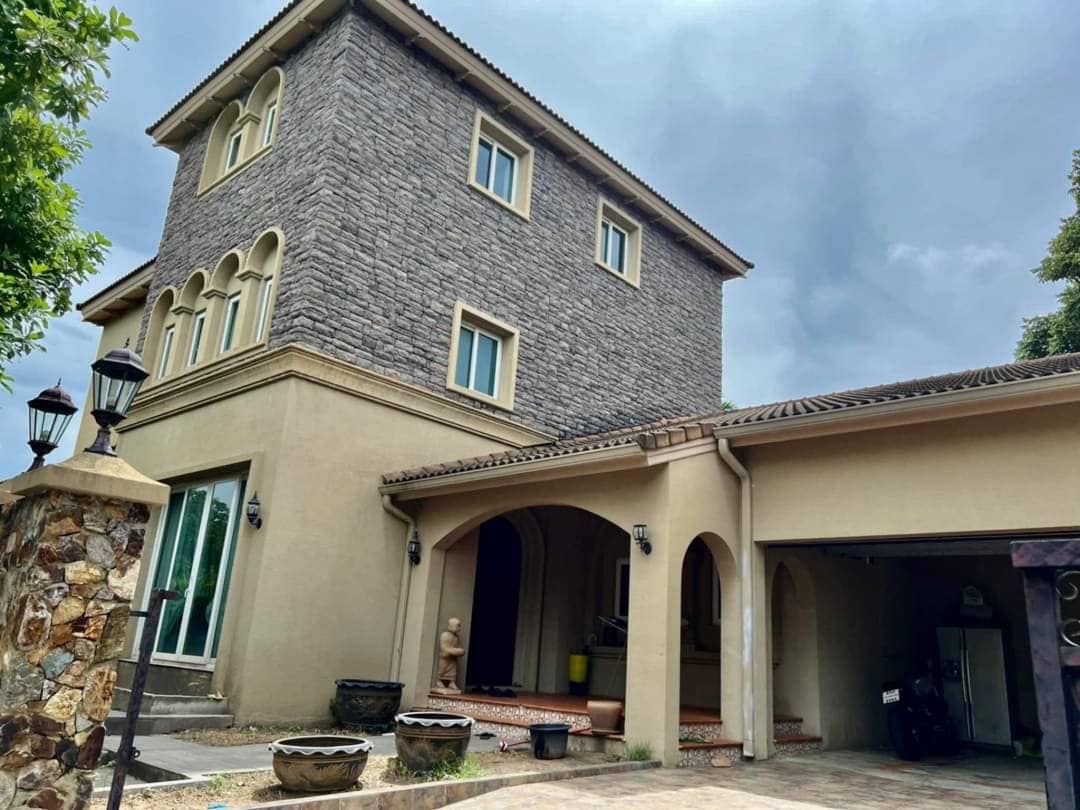 6 Bedrooms House for sale In Silk Road Place Huai Yai Pattaya