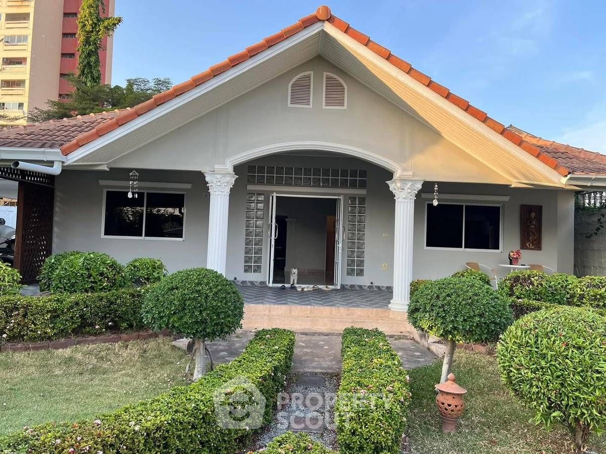 2 Bedroom House For Rent In Nong Prue, Chon Buri