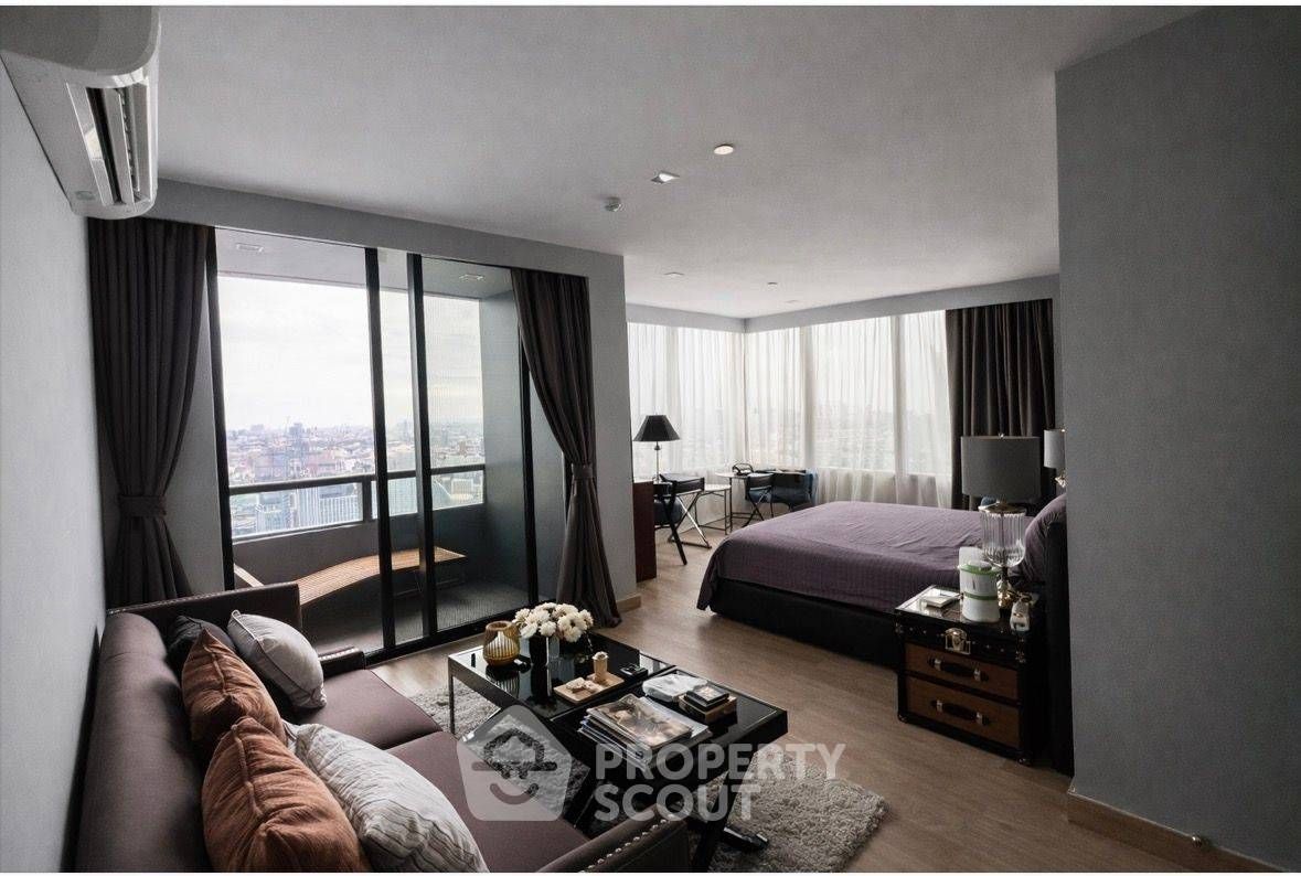 3 Bedrooms Condo for sale In M Silom Suriyawong Bangkok