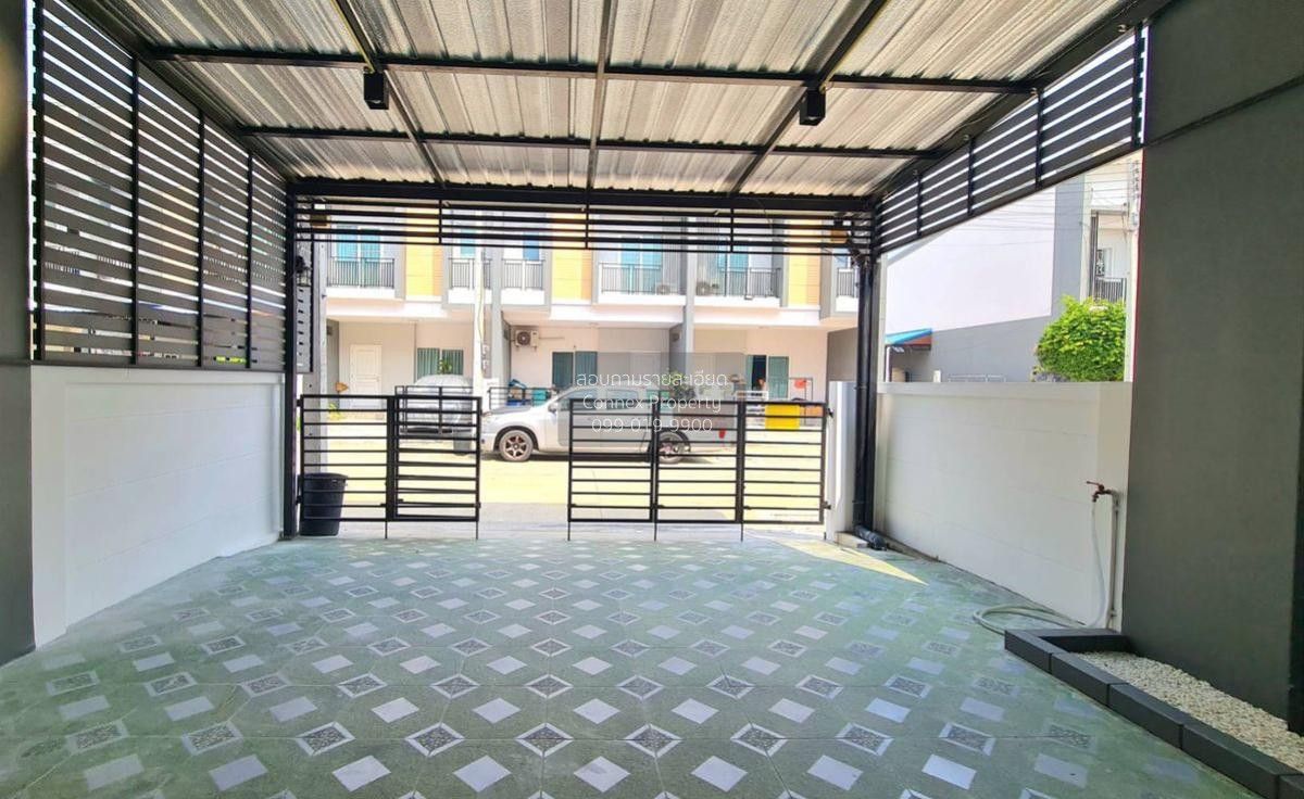 3 Bedroom Townhouse For Rent In Bang Luang, Pathum Thani
