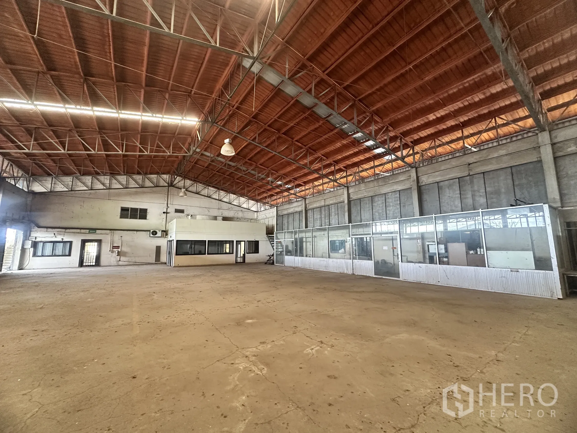 Warehouse for sale In Khlong Khwang Nonthaburi