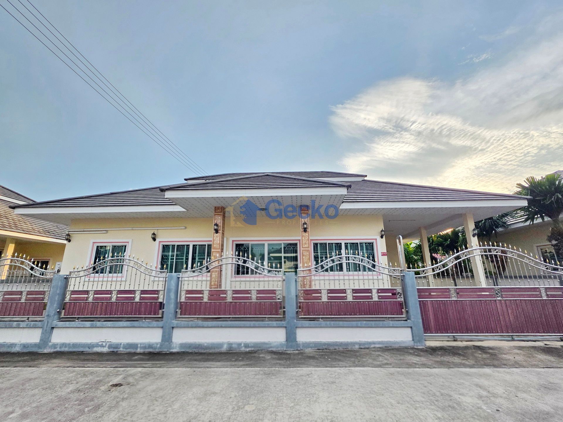 3 Bedroom House For Rent In Pong, Chon Buri