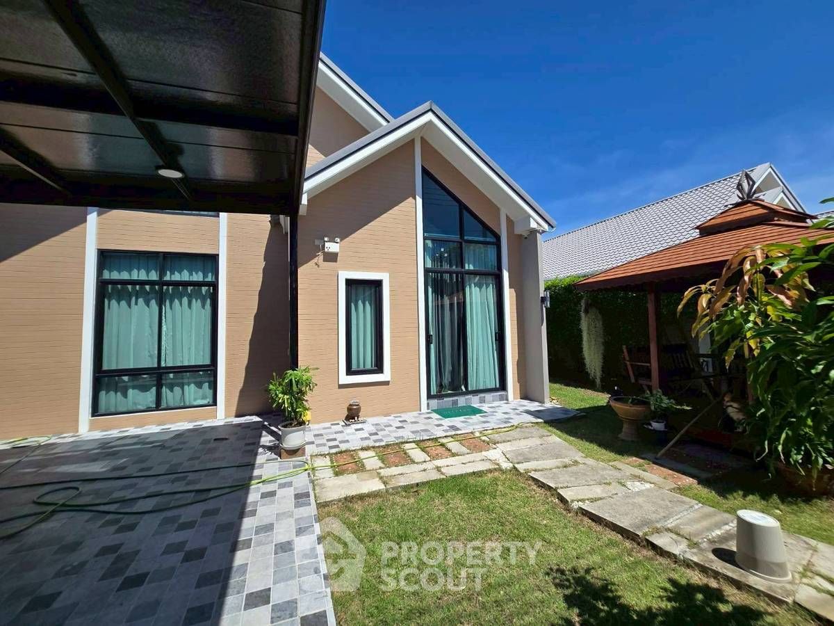 3 Bedroom House For Rent In Nong Prue, Chon Buri