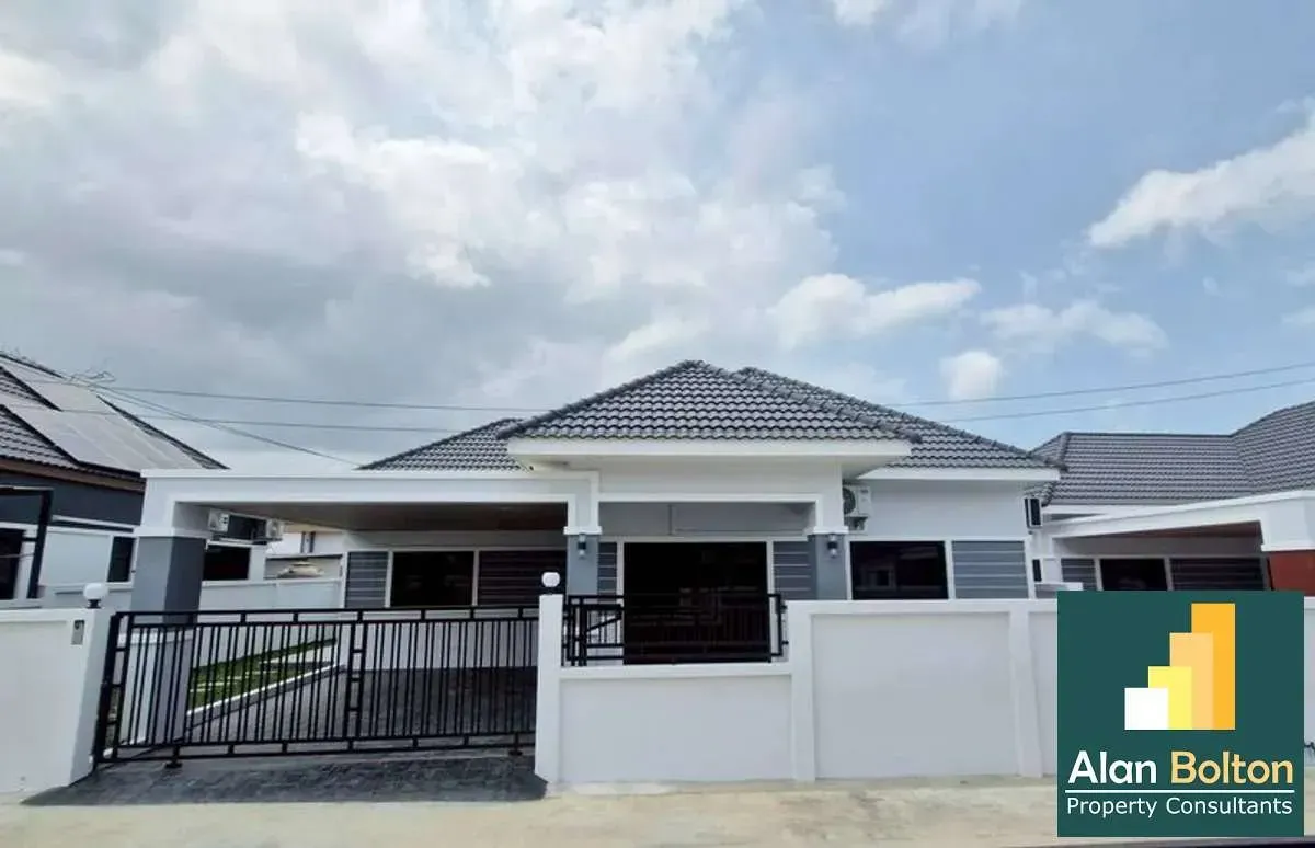 3 Bedroom House For Rent In Nong Prue, Chon Buri