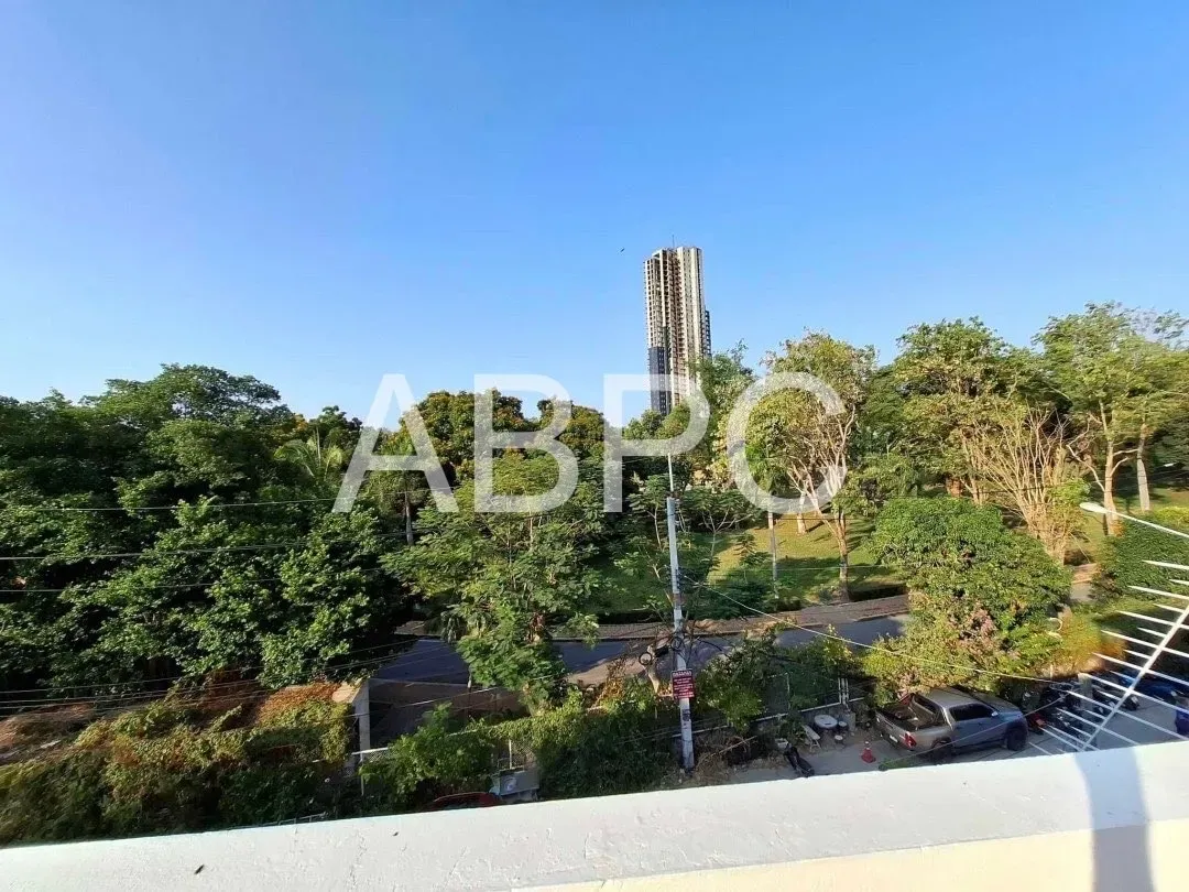 4 Bedroom Townhouse For Rent In Nong Prue, Chon Buri