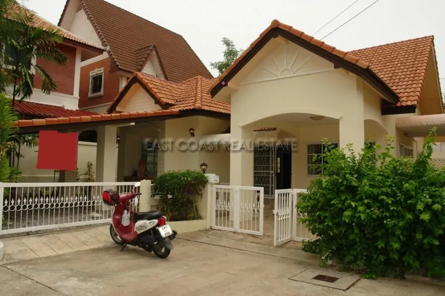 3 Bedroom House For Rent In Nong Prue, Chon Buri