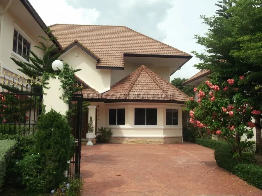 4 Bedroom House For Rent In Pong, Chon Buri