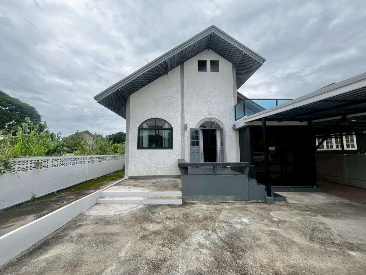 5 Bedroom House For Rent In Wat Ket, Chiang Mai