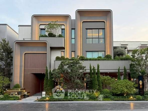 6 Bedrooms House for sale In Bangkok Boulevard Donmueang Chaengwattana Si Kan Bangkok