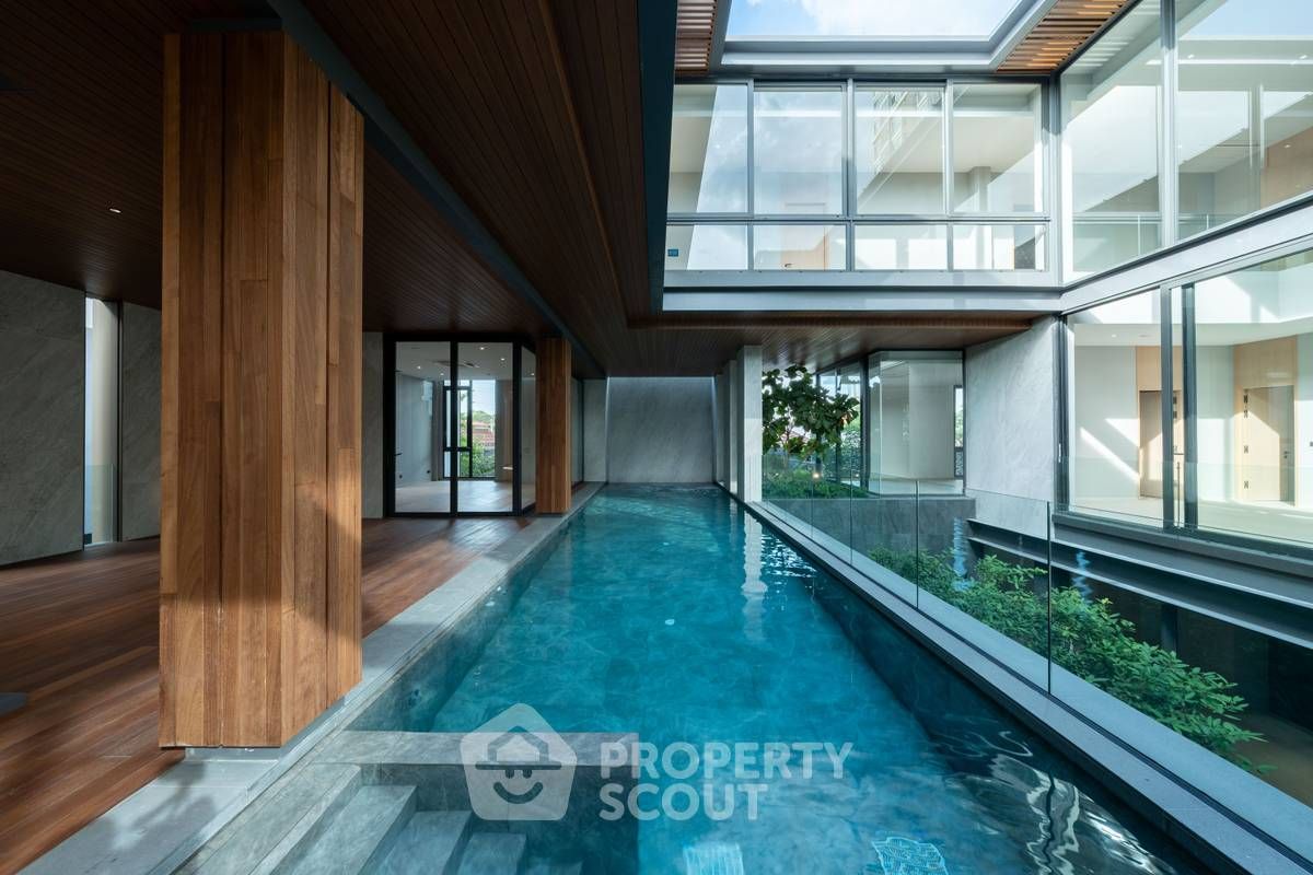 6 Bedrooms House for sale In Sonle Residences Wong Sawang Bangkok