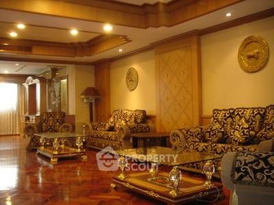 4 Bedrooms Condo for rent In Arunroj Tower Khlong Toei Bangkok