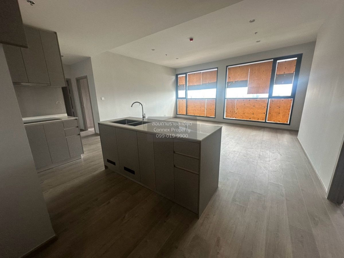 3 Bedrooms Condo for sale In The Crown Residences Thung Mahamek Bangkok