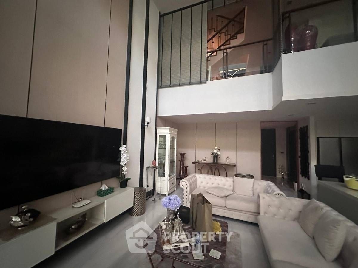 5 Bedrooms Townhouse for rent In Quarter 31 Khlong Toei Nuea Bangkok