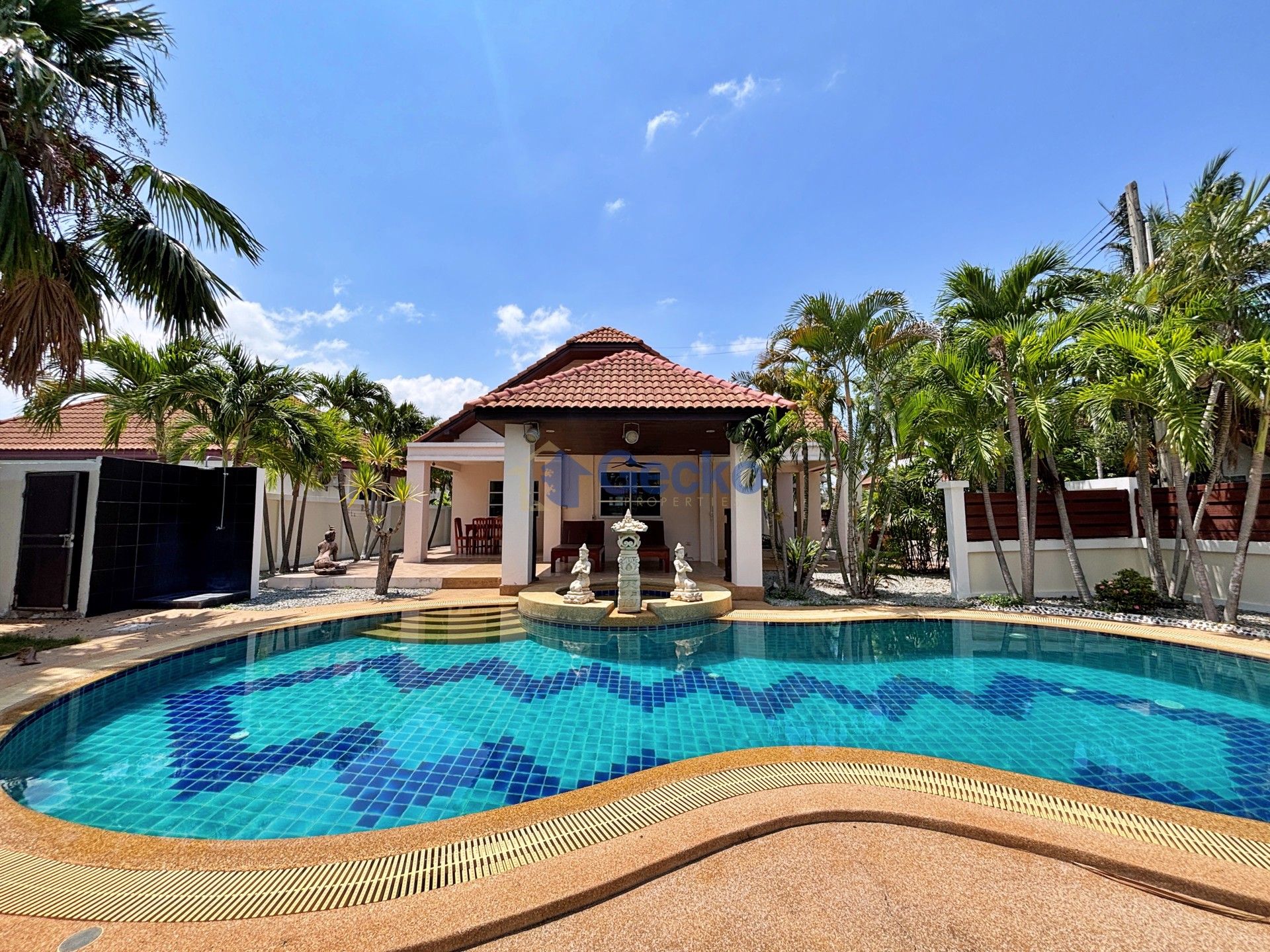 3 Bedroom House For Rent In Nong Prue, Chon Buri