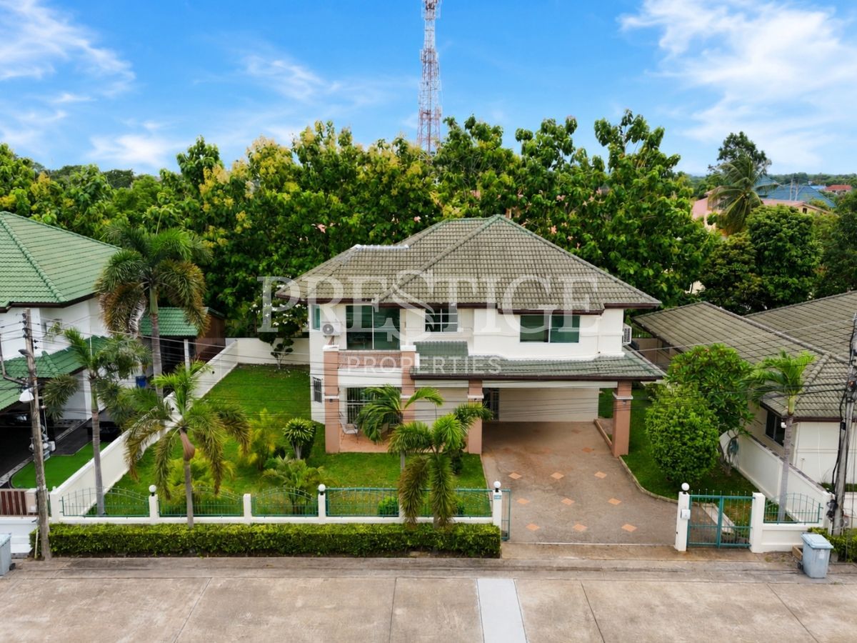 3 Bedroom House For Rent At Green Field Villa 1