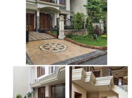 5 Bedroom House for sale in Dukuhpakis, Surabaya, Dukuhpakis