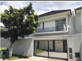 5 Bedroom House for sale in Dukuhpakis, Surabaya, Dukuhpakis