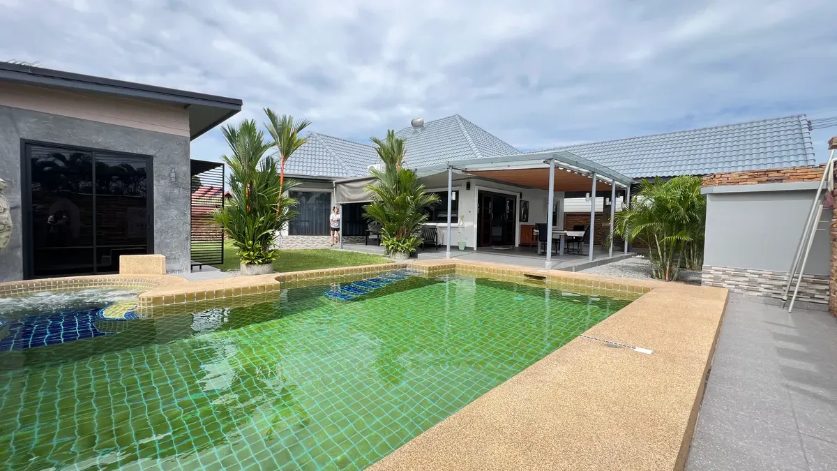 3 Bedroom House For Rent In Nong Prue, Chon Buri