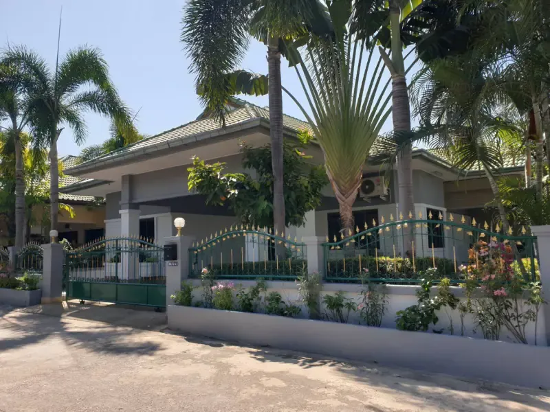 3 Bedroom House For Rent In Nong Prue, Chon Buri