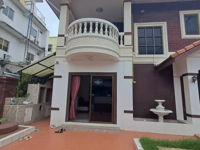 3 Bedroom House For Rent In Nong Prue, Chon Buri