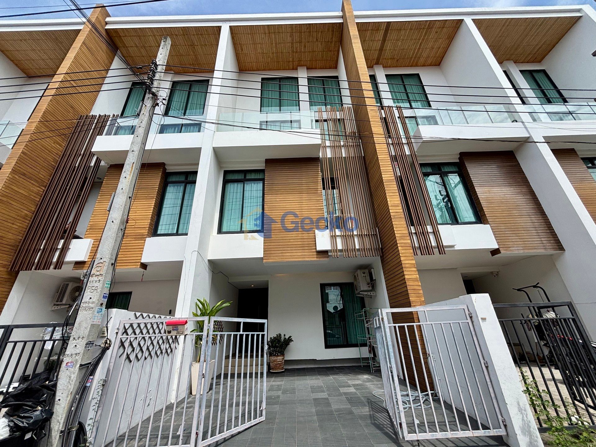 4 Bedroom House For Rent At The Win Pattaya