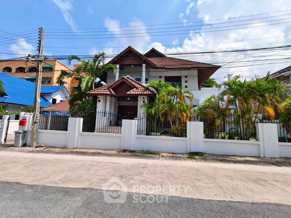 6 Bedroom House For Rent In Nong Prue, Chon Buri