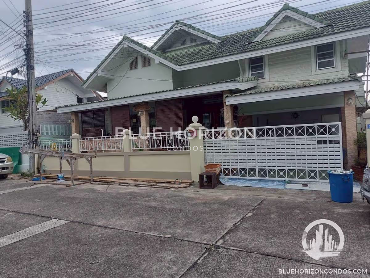 5 Bedroom Villa For Rent At Baan Chalita 1