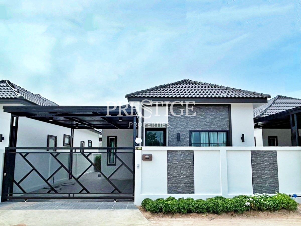 3 Bedroom House For Rent At Rattanakorn Village 17
