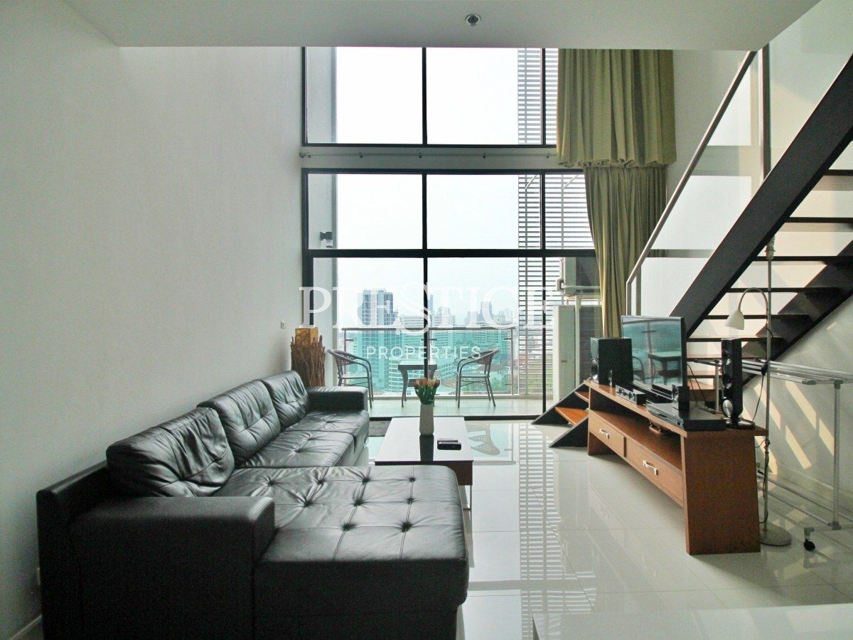 1 Bedroom Condo For Rent At The Axis