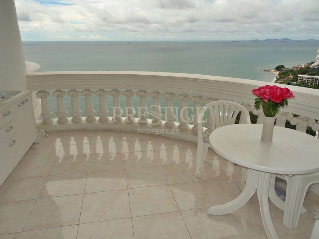Studio Condo For Rent At Sky Beach