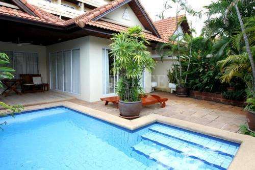 2 Bedroom House For Rent At View Talay Villas