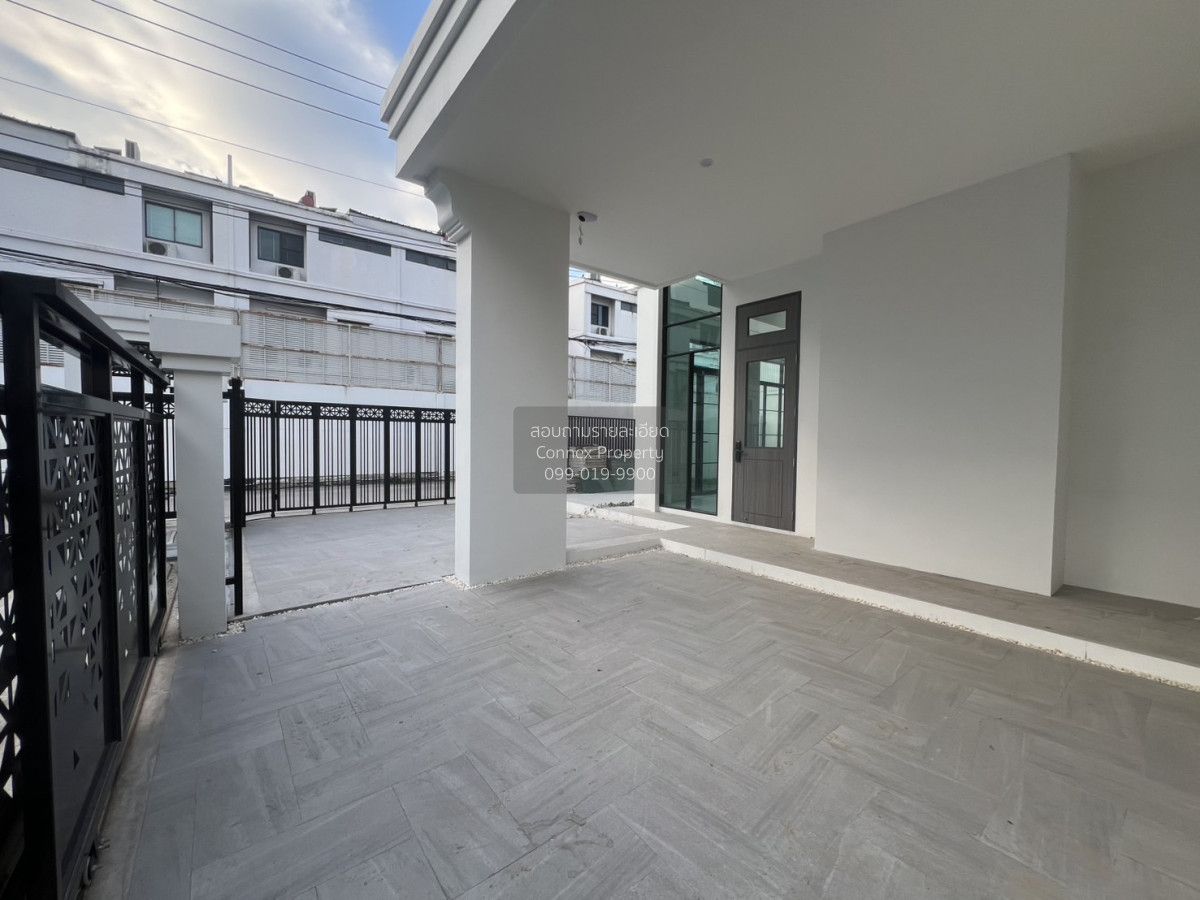 3 Bedrooms House for sale In The Master Ekkamai Sukhontasawat Lat Phrao Bangkok