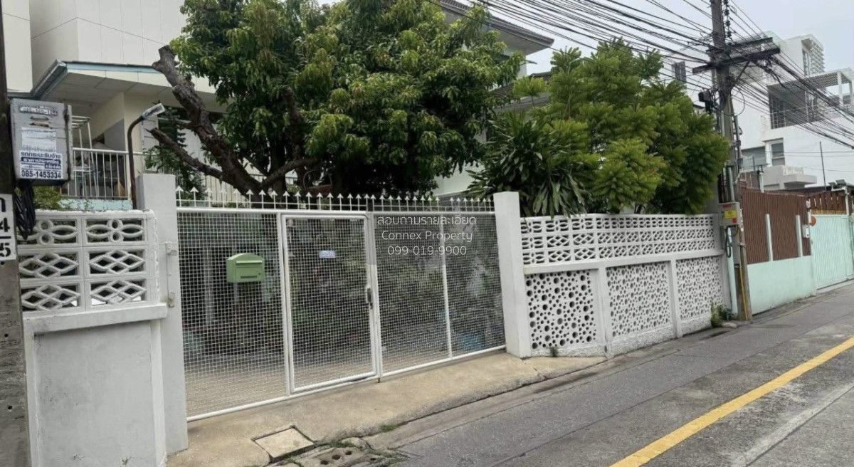 3 Bedrooms House for sale In Sala Ya Nakhon Pathom