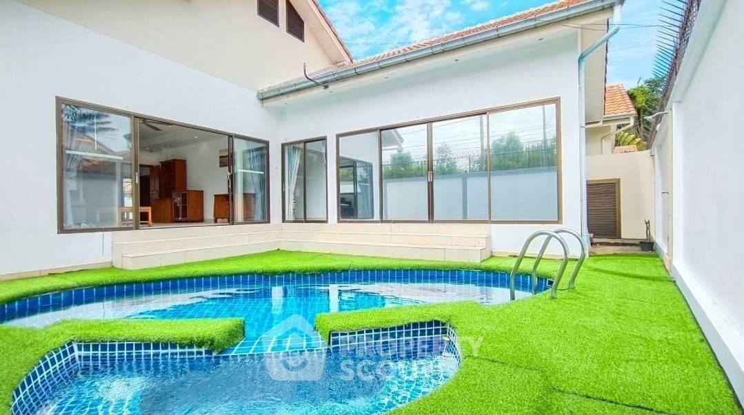 3 Bedroom Villa For Rent In Nong Prue, Chon Buri