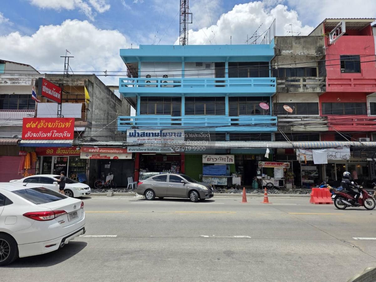 3 Bedrooms Shophouse for sale In Nong Khaem Bangkok