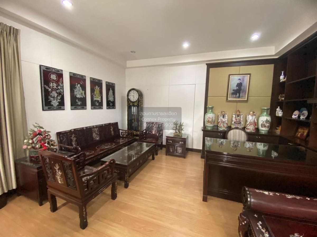 5 Bedrooms House for sale In Ekphailin Srinakarin Bang Kaeo Samut Prakan