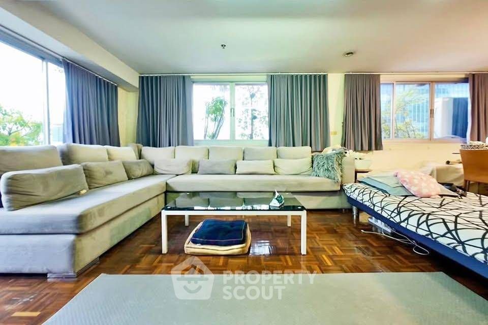 3 Bedrooms Condo for sale In Silom Park View Si Lom Bangkok
