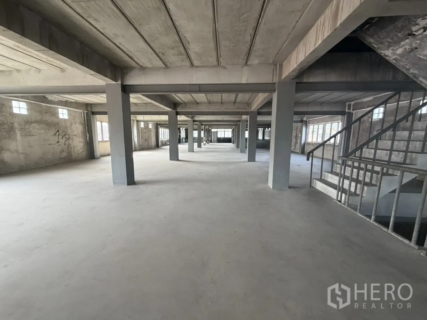 Warehouse for rent In Bang Bon Bangkok