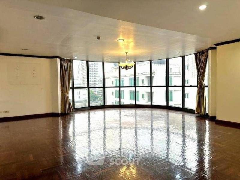 3 Bedrooms Condo for sale In City Lakes Tower Sukhumvit 16 Khlong Toei Bangkok