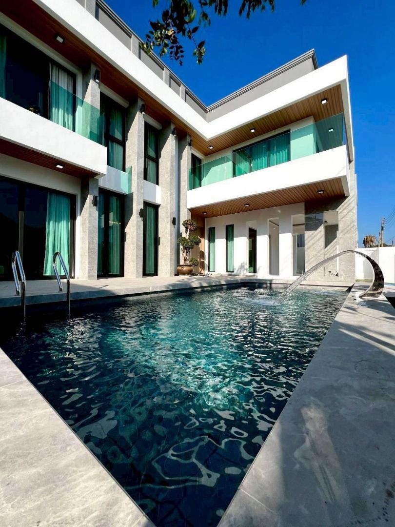 5 Bedrooms House for sale In Impress House Village Nong Prue Pattaya