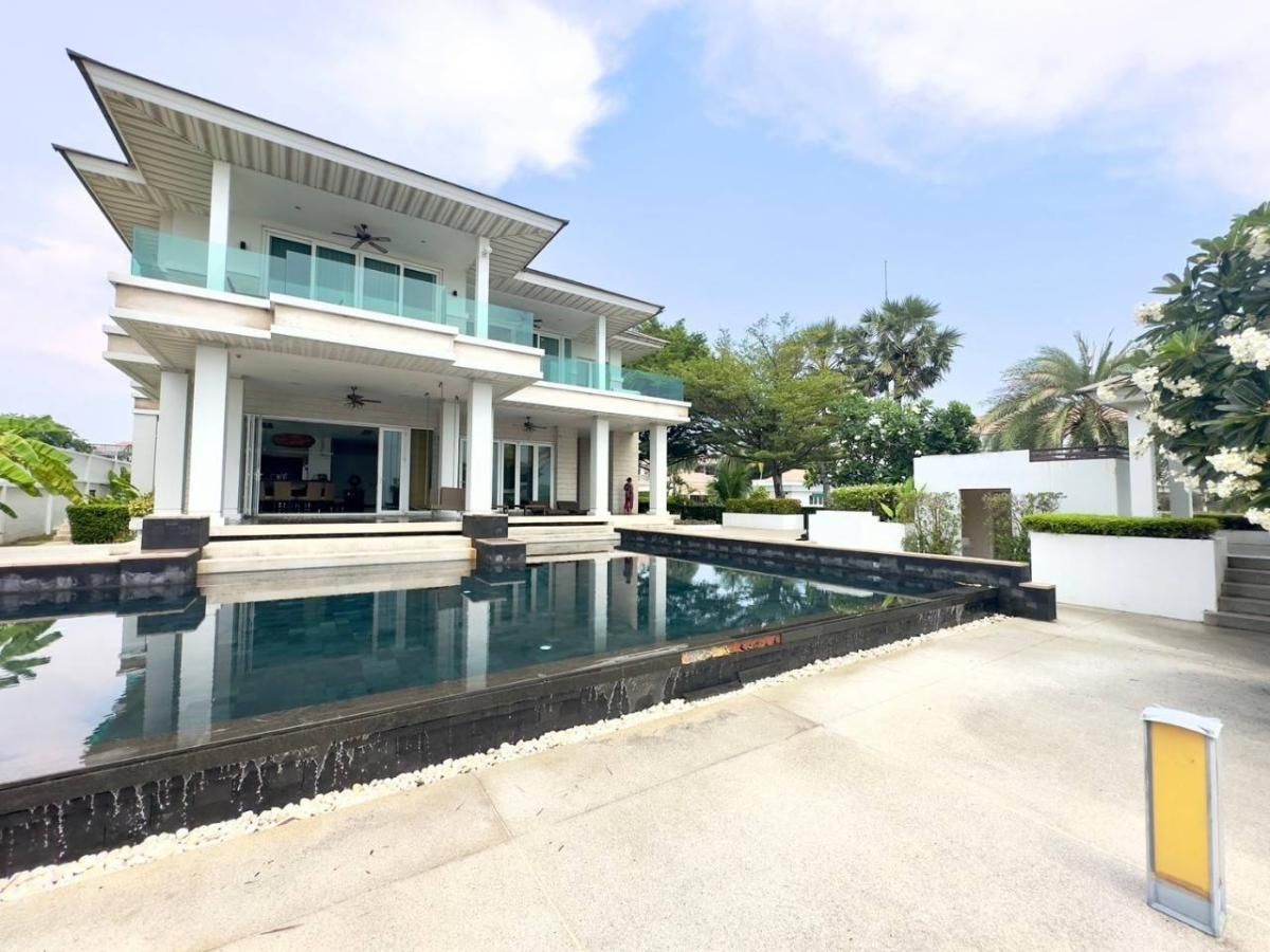 5 Bedrooms House for sale In Baan Talay Pattaya Na Chom Thian Pattaya