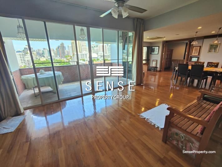4 Bedrooms Condo for sale In Kiarti Thanee City Mansion Khlong Toei Nuea Bangkok
