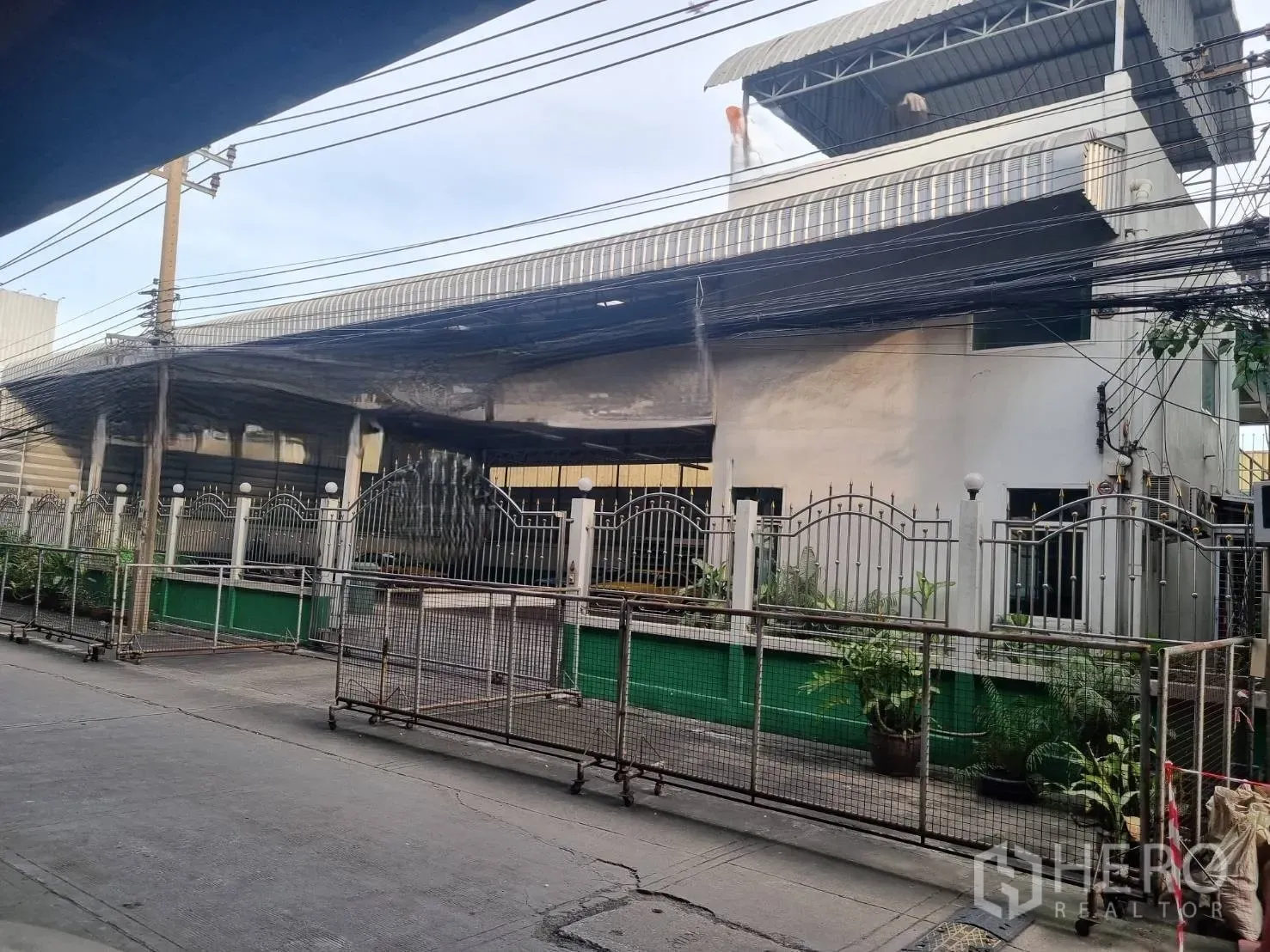Warehouse for sale In Chong Nonsi Bangkok