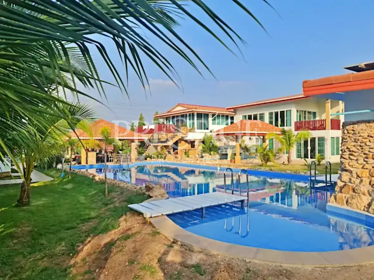 14 Bedrooms Shophouse for sale In Phe Rayong