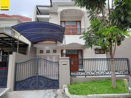 5 Bedroom House for sale in Dukuhpakis, Surabaya, Dukuhpakis