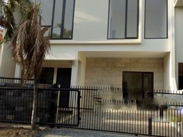 5 Kamar Vila for sale in Lakarsantri, East Jawa, Lakarsantri, Surabaya, East Jawa, Indonesia
