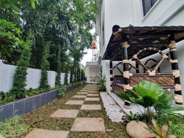 8 Kamar Vila for sale in Ciputat, Tangerang, Ciputat